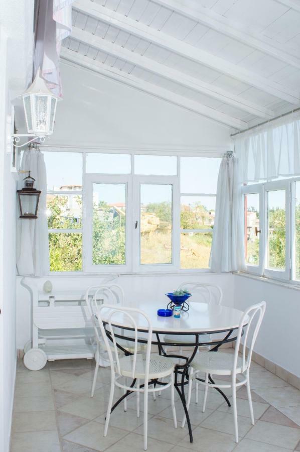 Вилла The House Dimitra Nea Fokaia Экстерьер фото